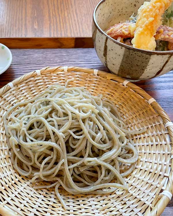 蕎麦麺